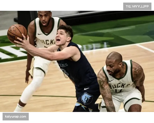 雄鹿三分命中率39.1%联盟前列,空间投射牵制防守阵型 雄鹿三分命中率39.1%联盟前列,空间投射牵制防守阵型